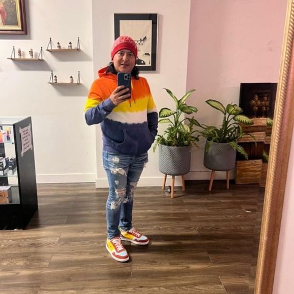 Meet your Posher, Javier - Picture 1 of 1